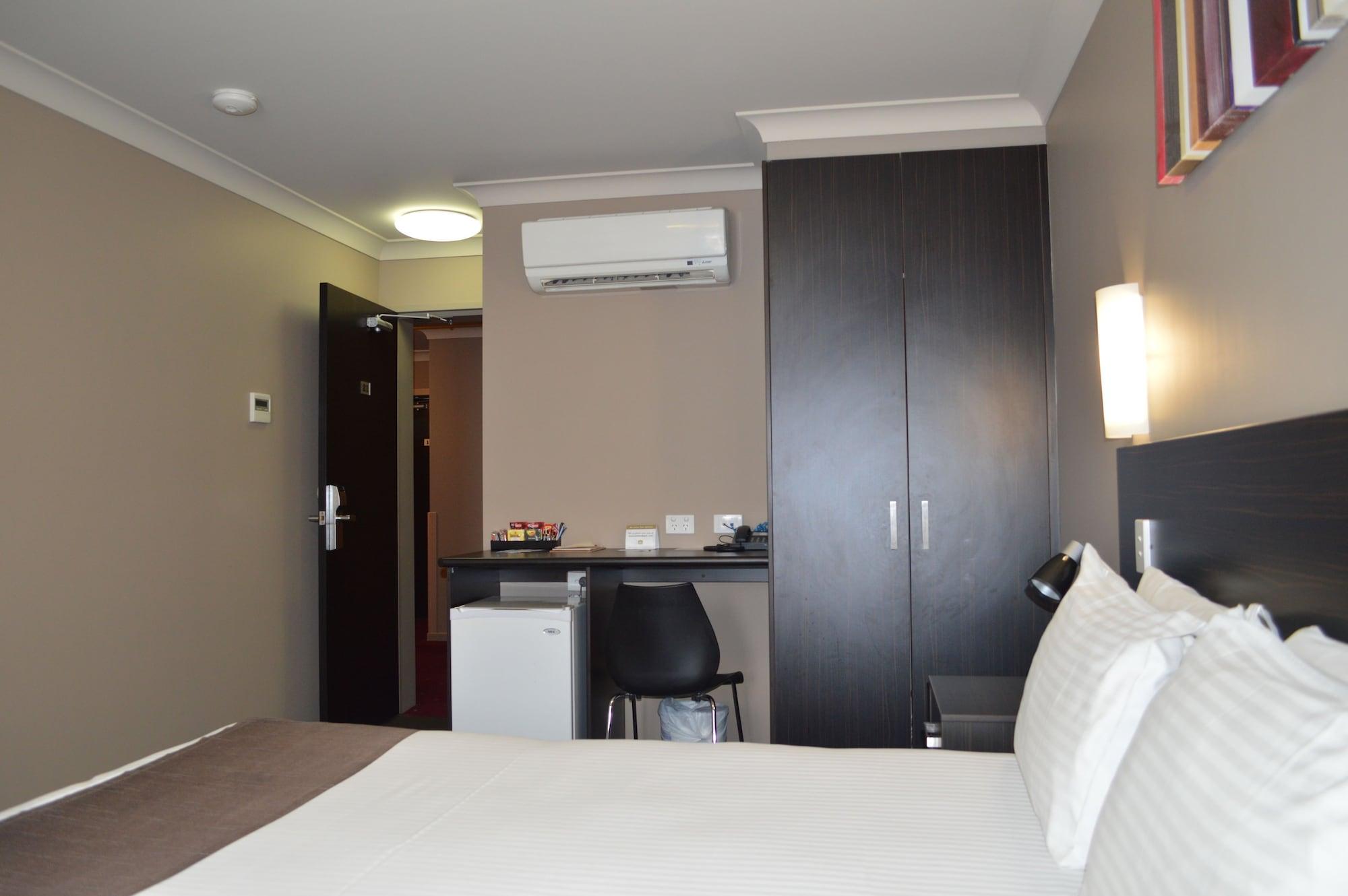 Best Western Blackbutt Inn New Lambton Exterior photo